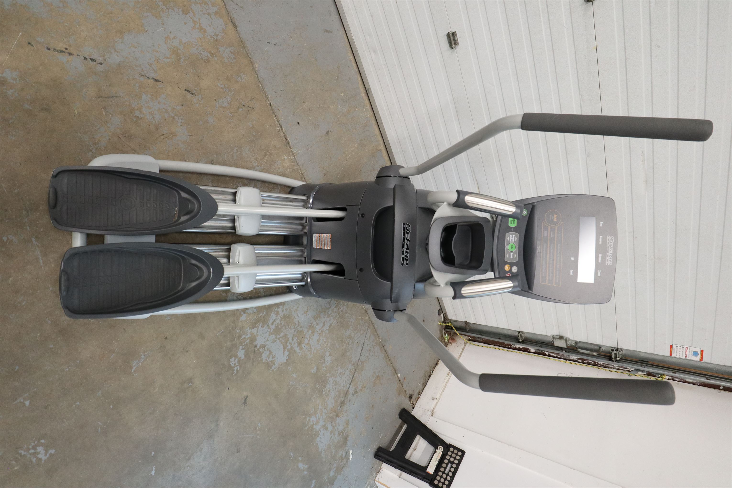 Used Octane Fitness Q35X D1906G Elliptical