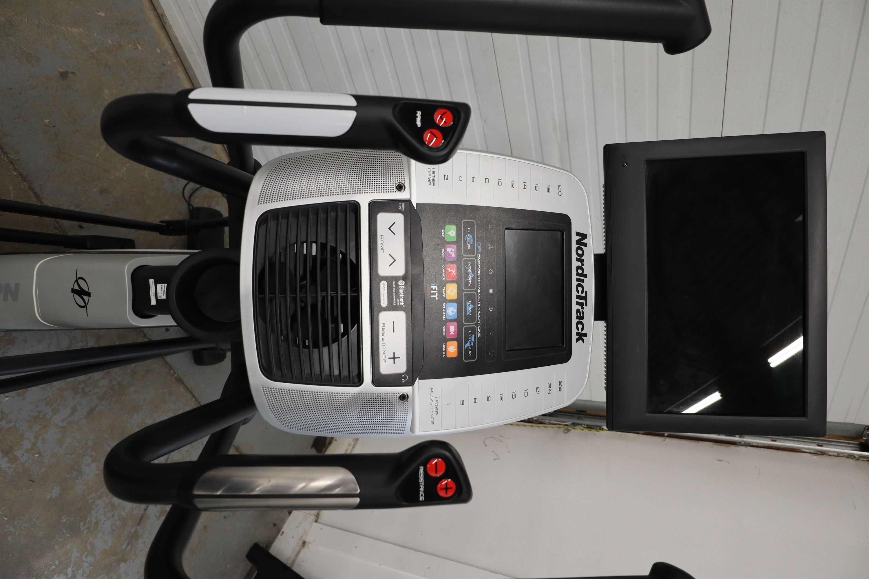 Used NordicTrack Elite 16.9 NTEL716140 Adjustable Inline Elliptical