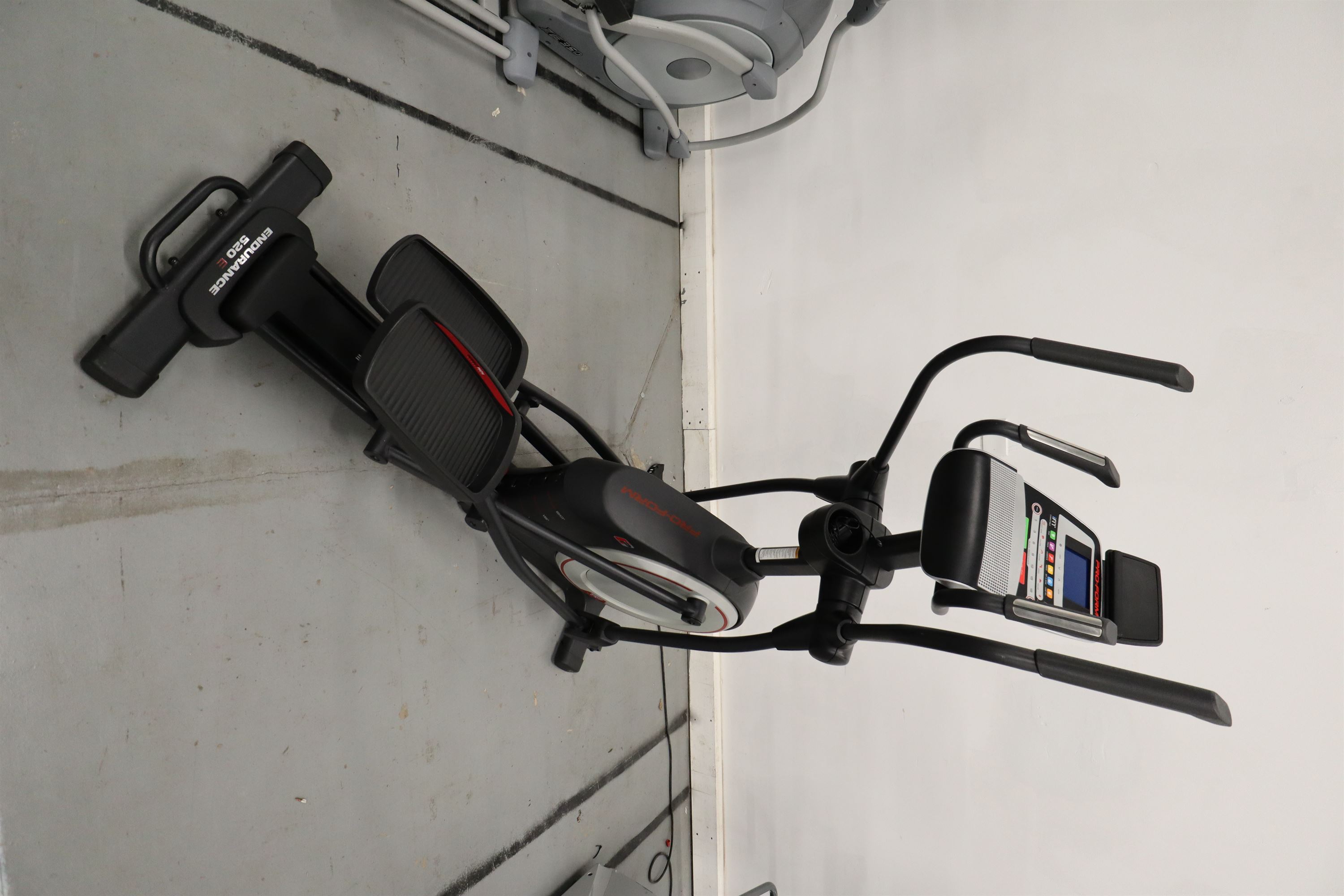 Used ProForm 520 E PFEL559142 Adjustable Inline Elliptical