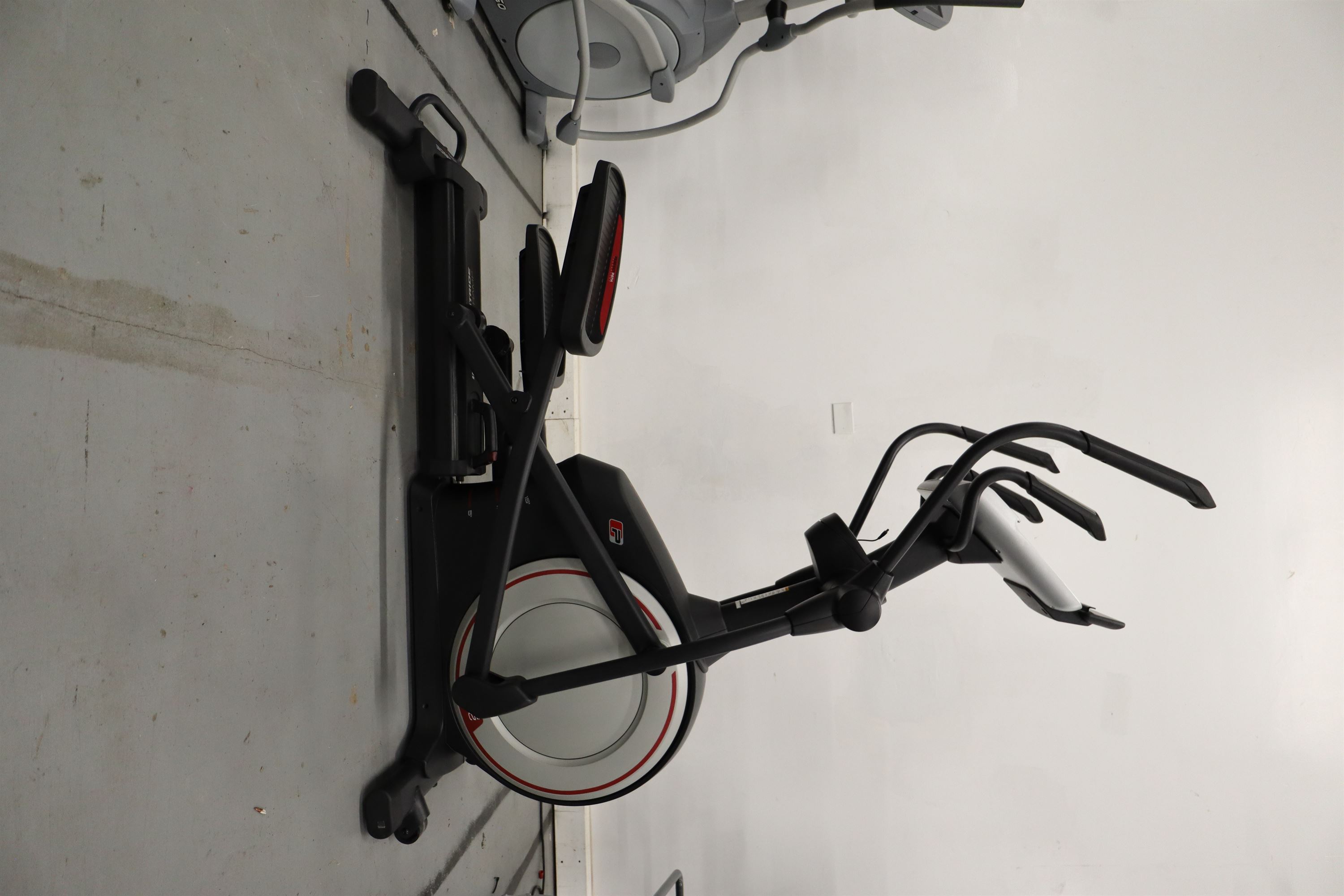 Used ProForm 520 E PFEL559142 Adjustable Inline Elliptical