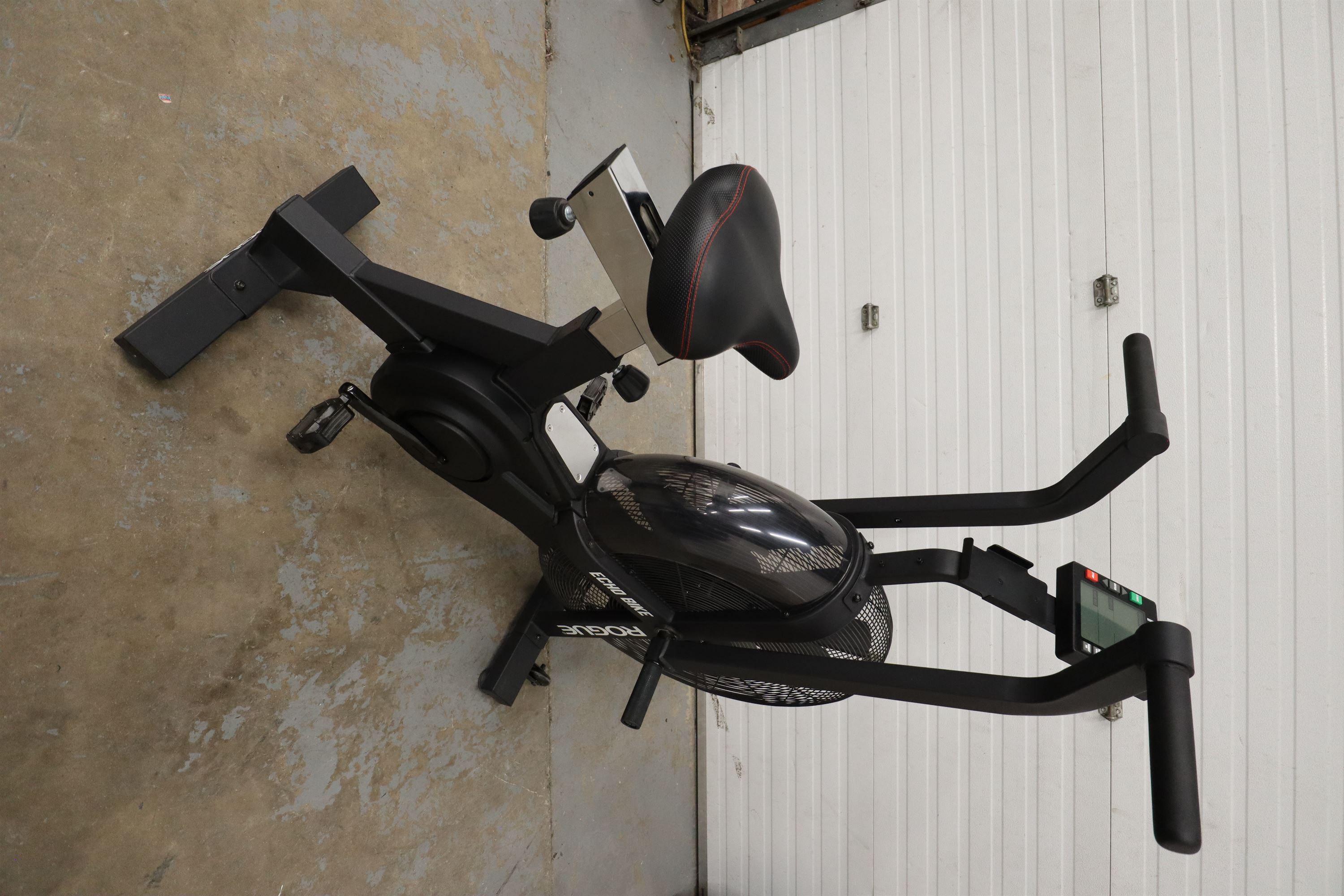 Used Rogue Echo V2.0 V2.0-014773 Upright Stationary Bike