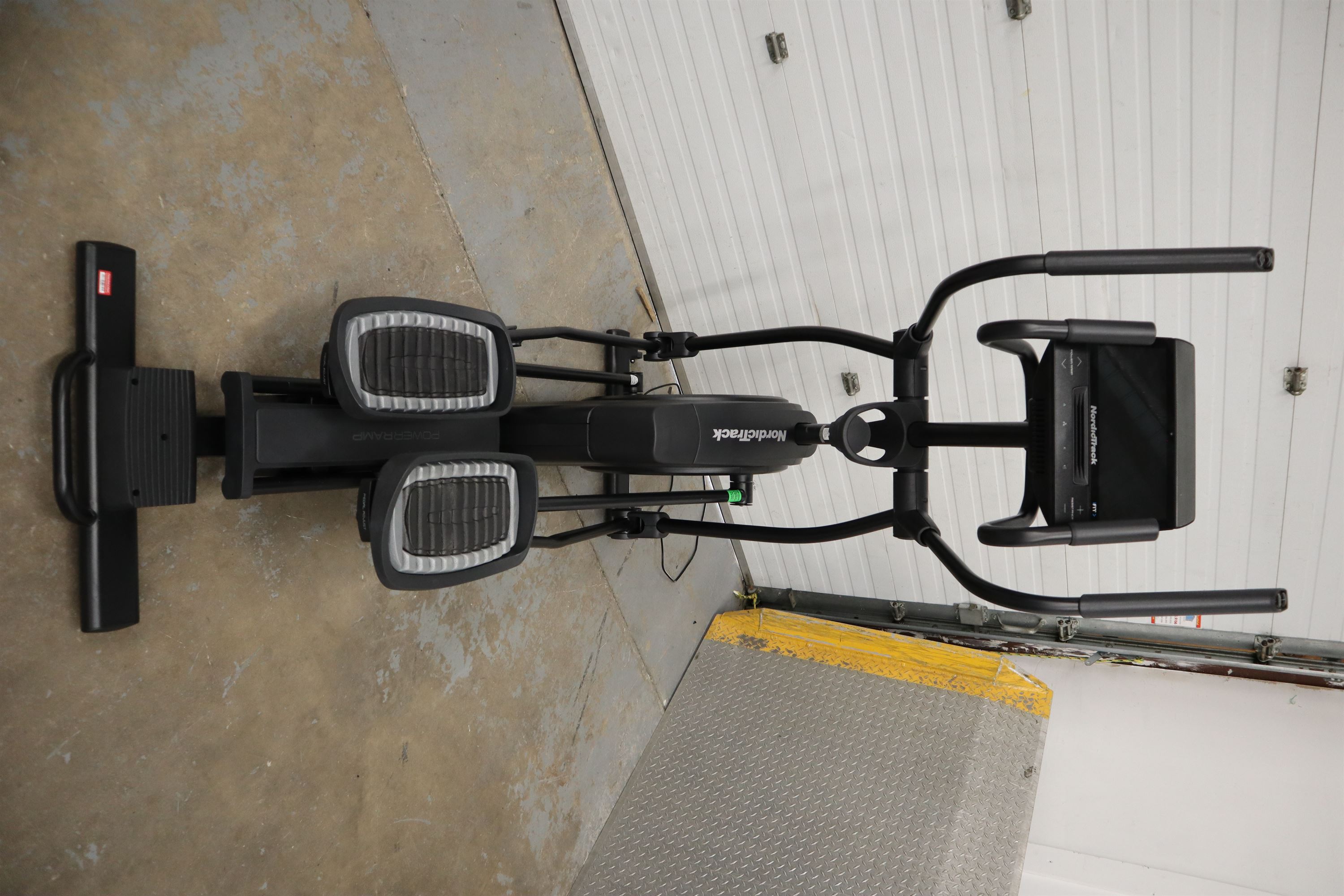 Used NordicTrack AirGlide 14i NTEL714236 Adjustable Inline Elliptical