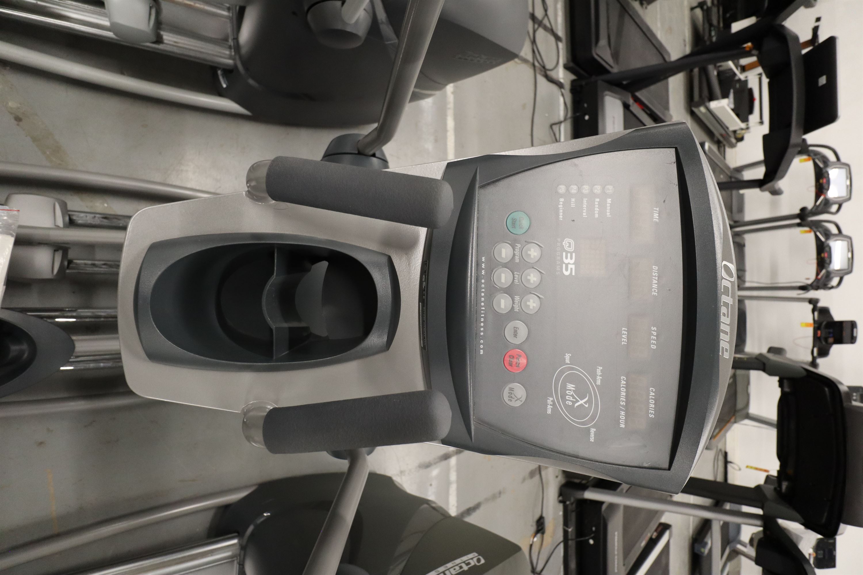 Used Octane Fitness Q35 V08070 Elliptical