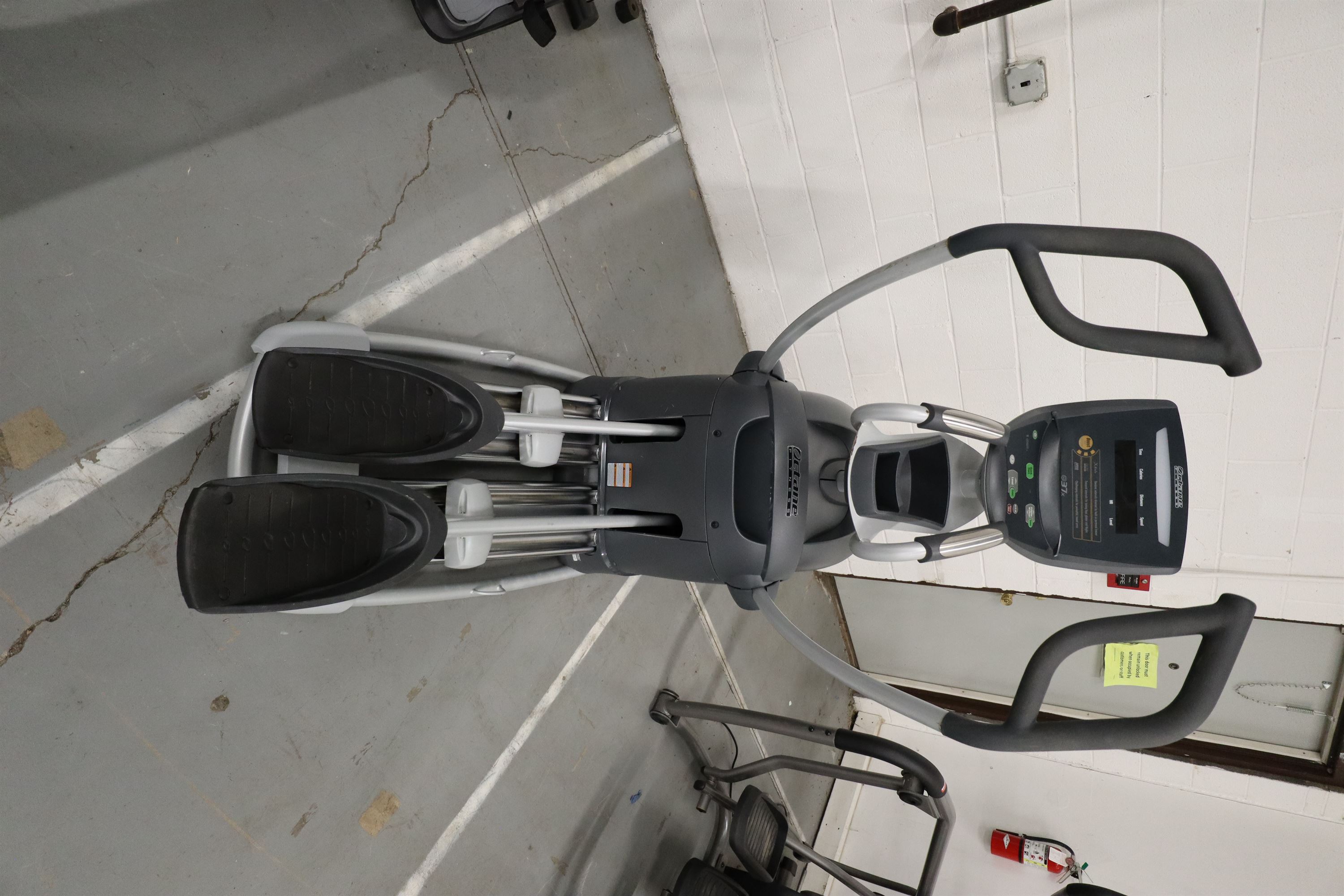 Used Octane Fitness Q37X V1408G Elliptical