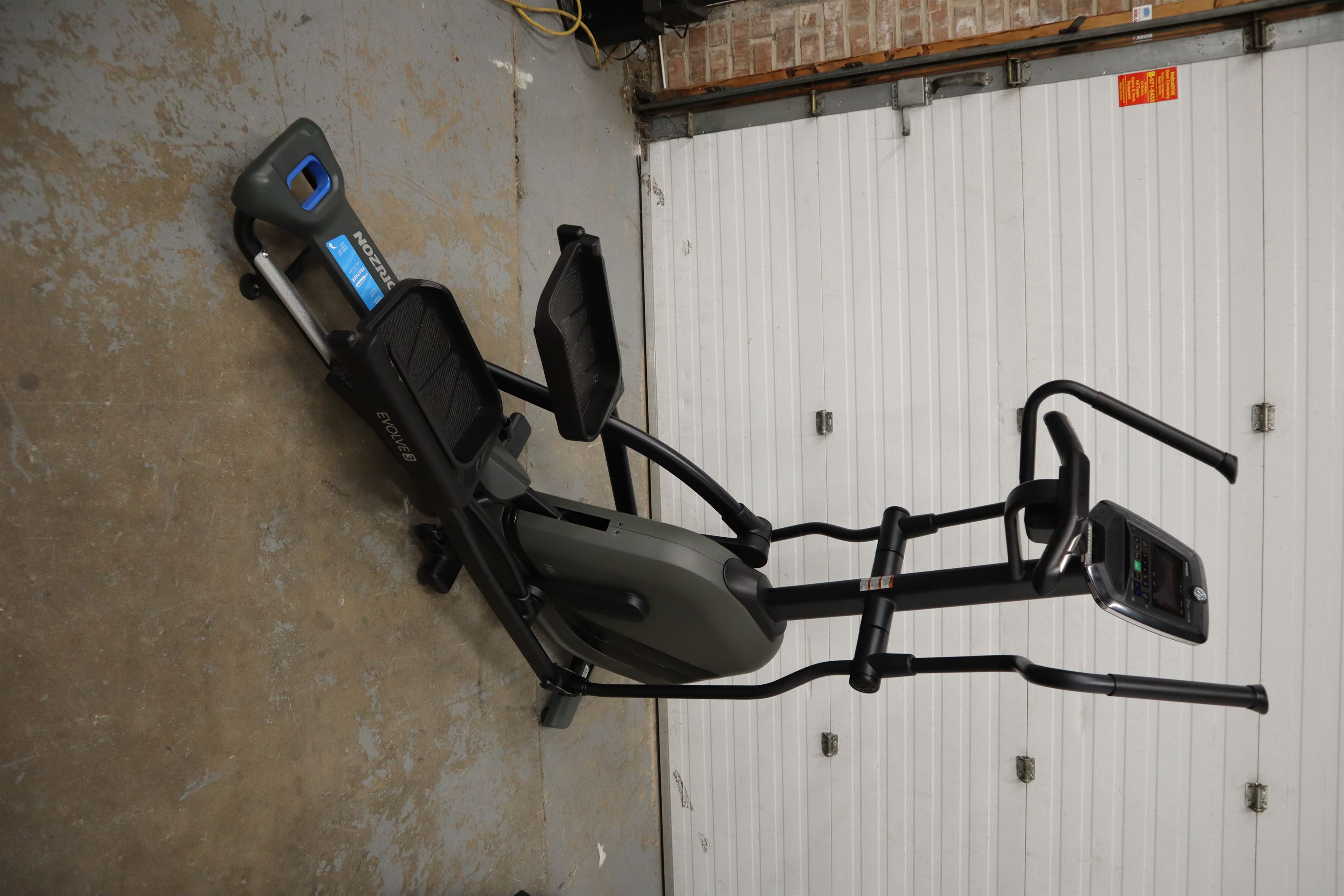 Used Horizon Fitness Evolve 3 EP583B Folding Elliptical