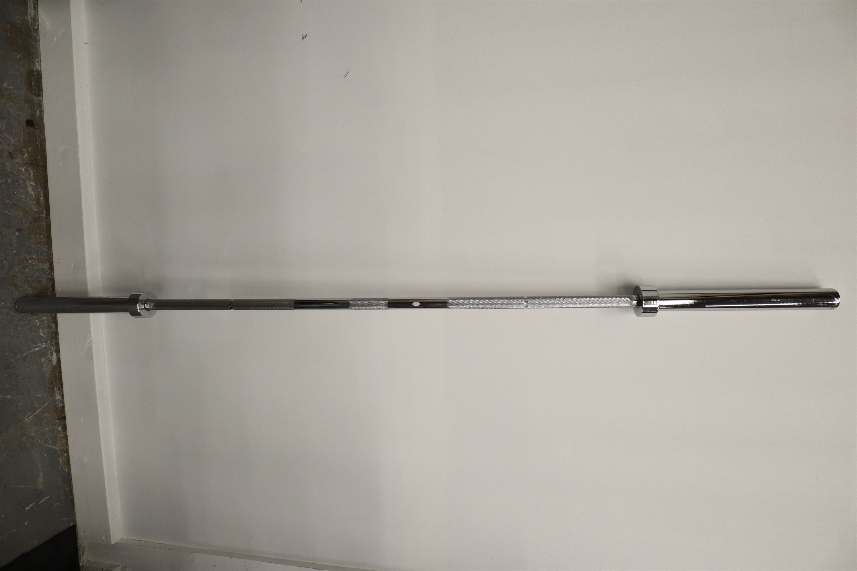 Used Standard 45lb Barbell Freeweights & Accessories